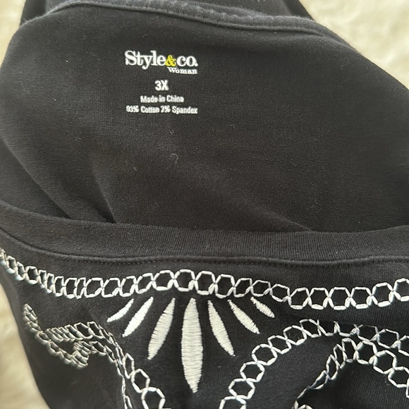 Style & Co black top - Picture 3 of 3